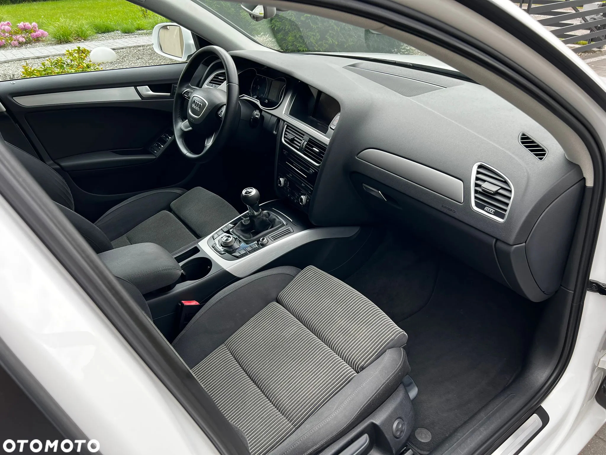 Audi A4 Avant 2.0 TDI DPF Ambiente - 13
