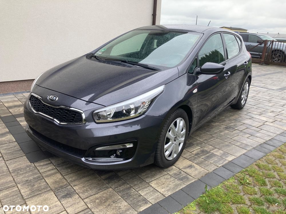 Kia Ceed 1.4 CVVT Attract - 1