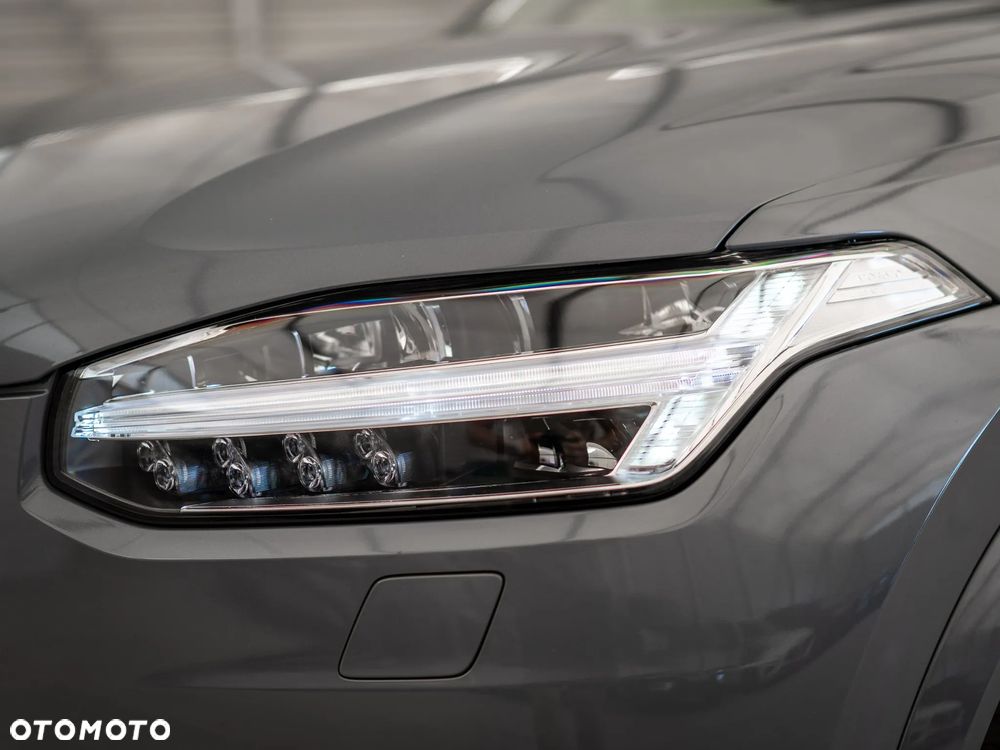 Volvo XC 90 T8 AWD Plug-In Hybrid Ultimate Bright 7os - 3