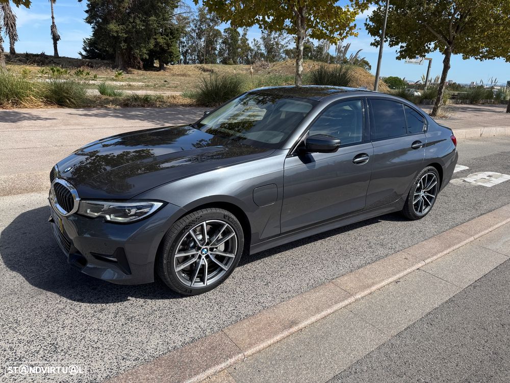 BMW 330 e Line Sport Auto - 3