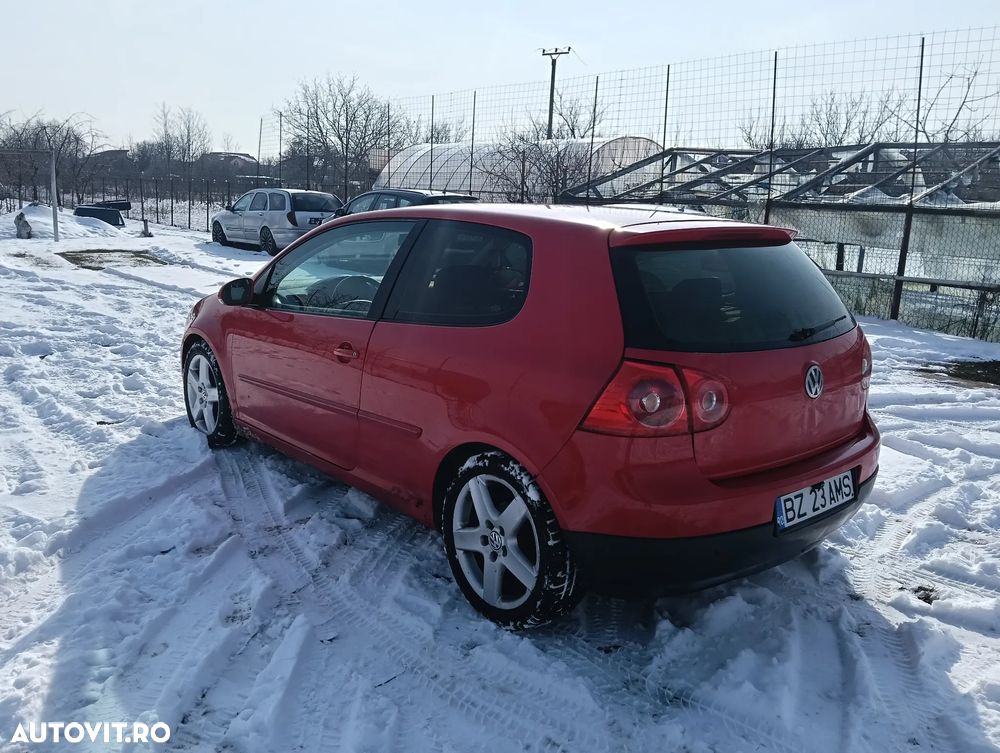 Volkswagen Golf 2.0 FSI Sportline - 4