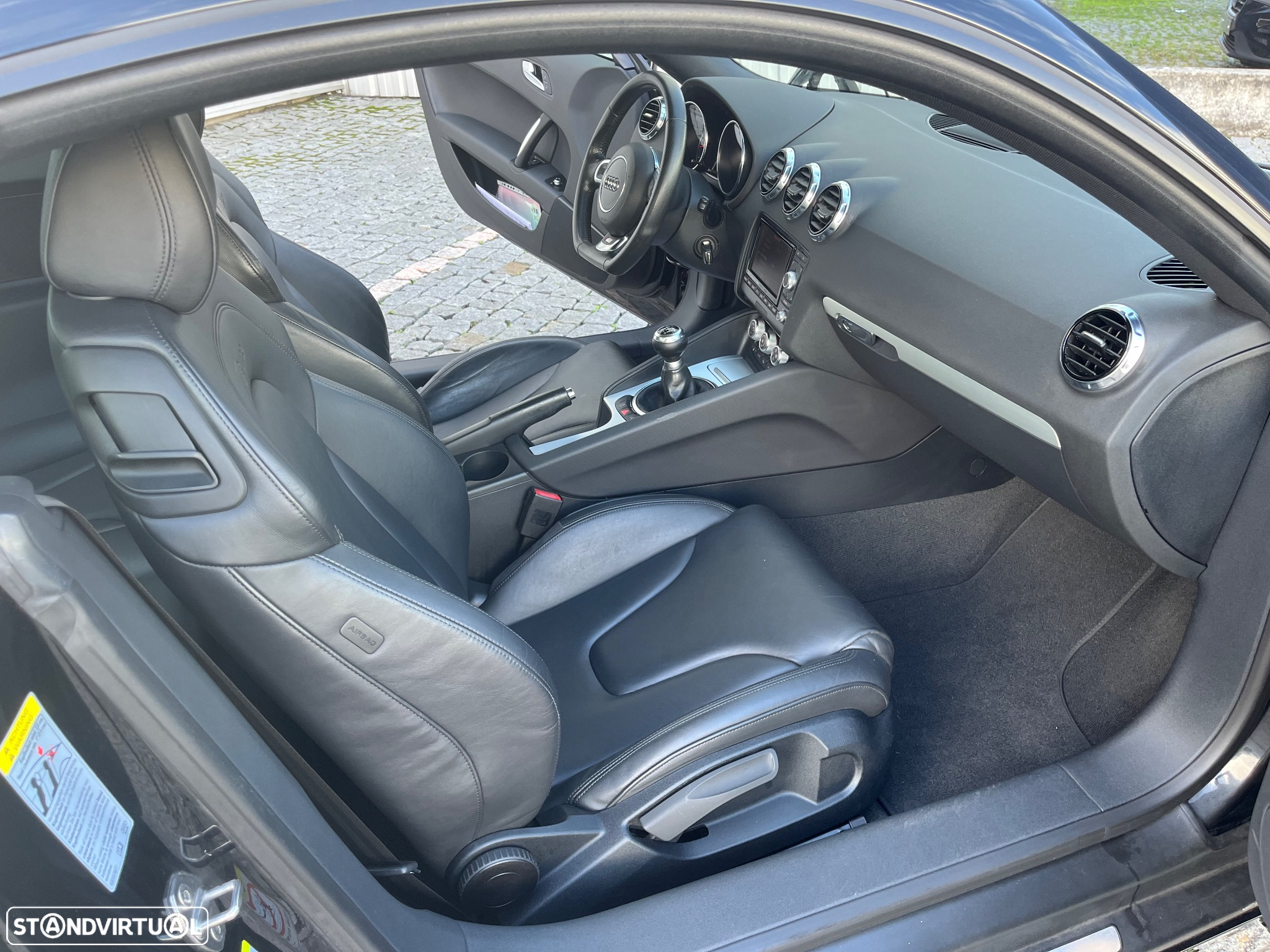 Audi TT Coupé 1.8 TFSi S-line - 24