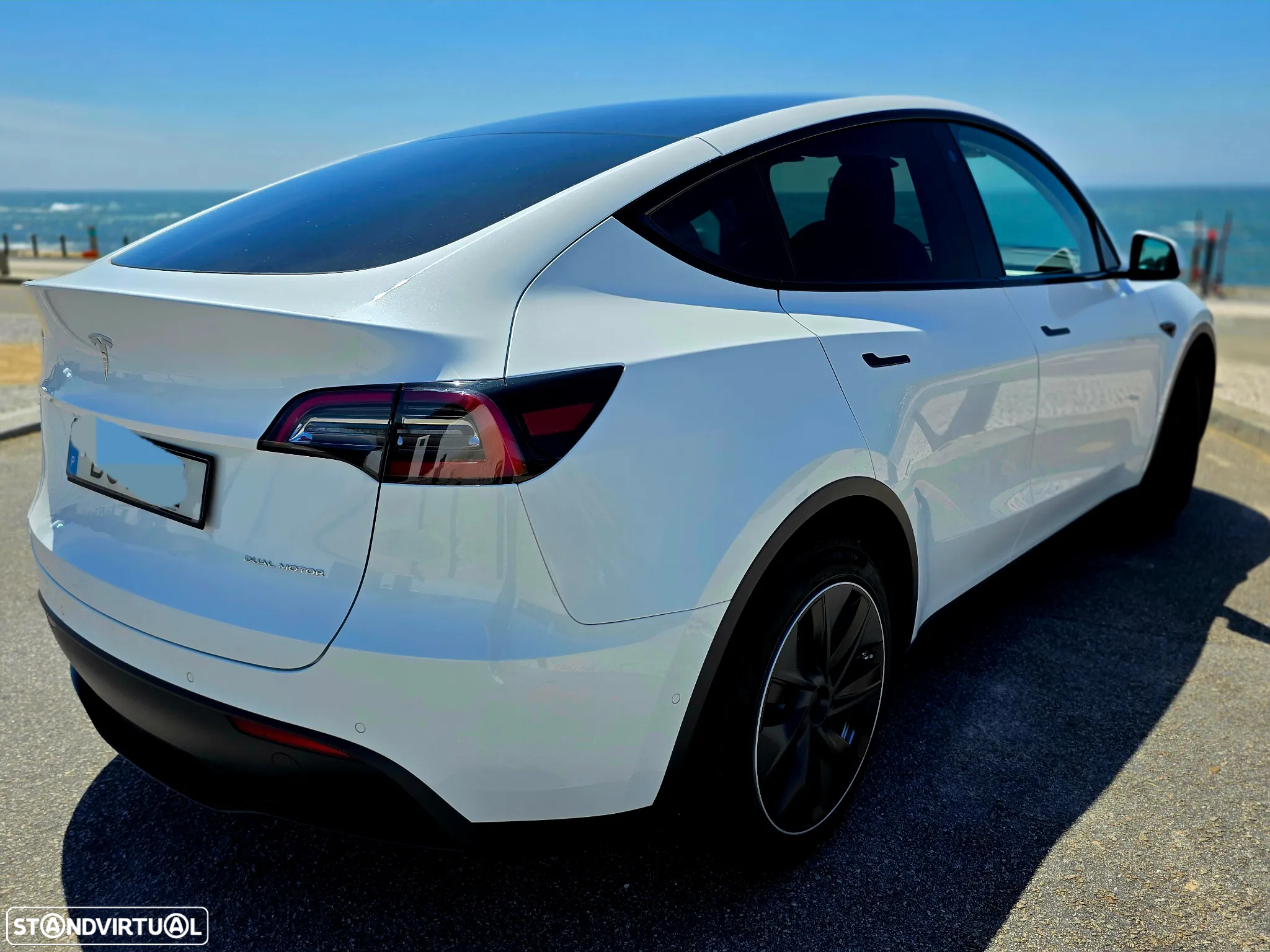 Tesla Model Y Long Range Dual Motor AWD - 5