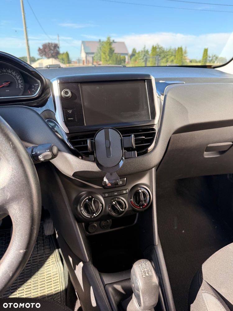 Peugeot 208 1.2 PureTech Style - 9