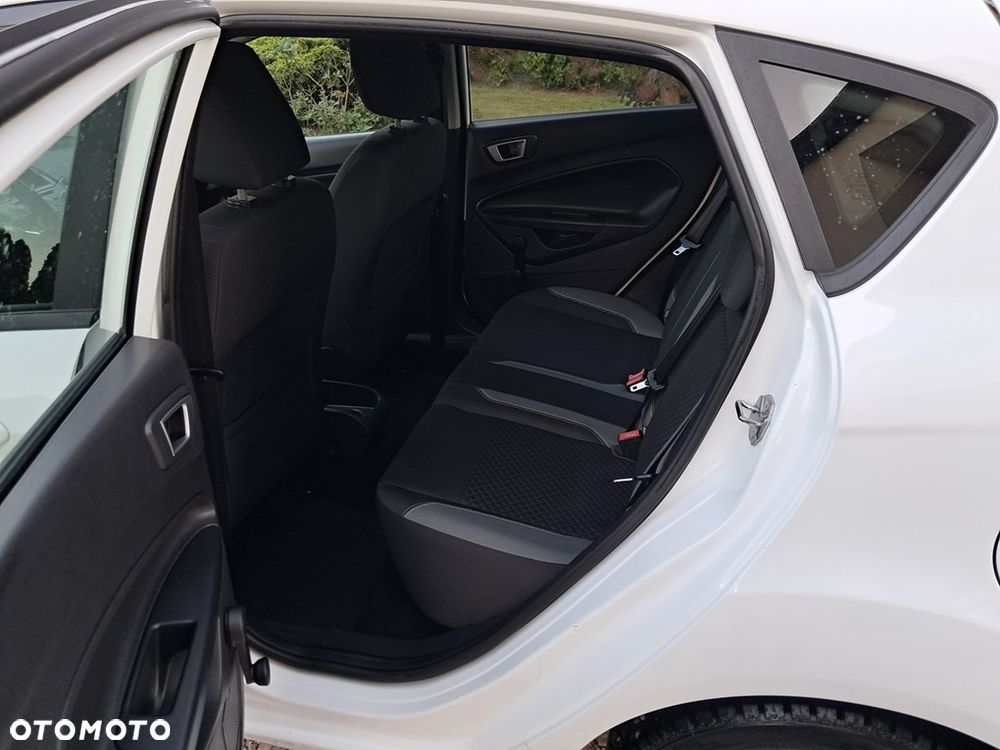 Ford Fiesta 1.25 Celebration - 14