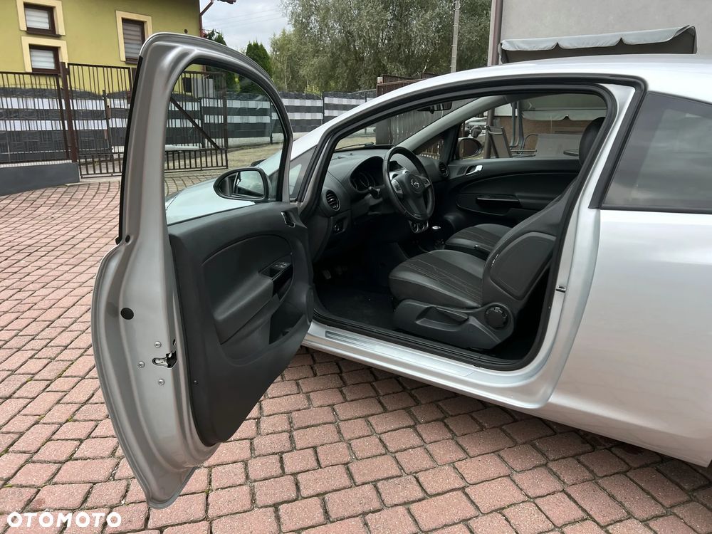 Opel Corsa 1.2 16V Edition 150 - 32
