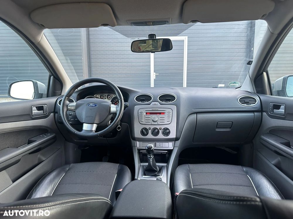 Ford Focus 1.6 Ti-VCT Style+ - 5