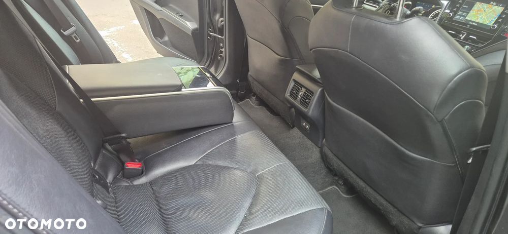 Toyota Camry 2.5 Hybrid Executive CVT - 9