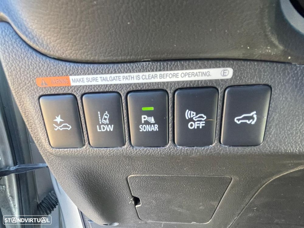 Mitsubishi Outlander - 12