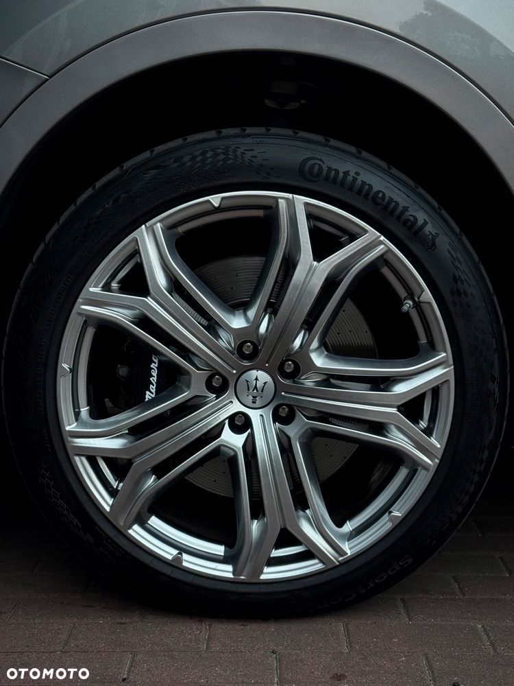 Maserati Levante Modena S - 12
