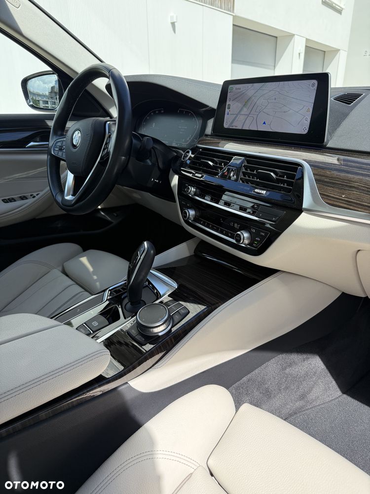 BMW Seria 5 520d xDrive Luxury Line - 16
