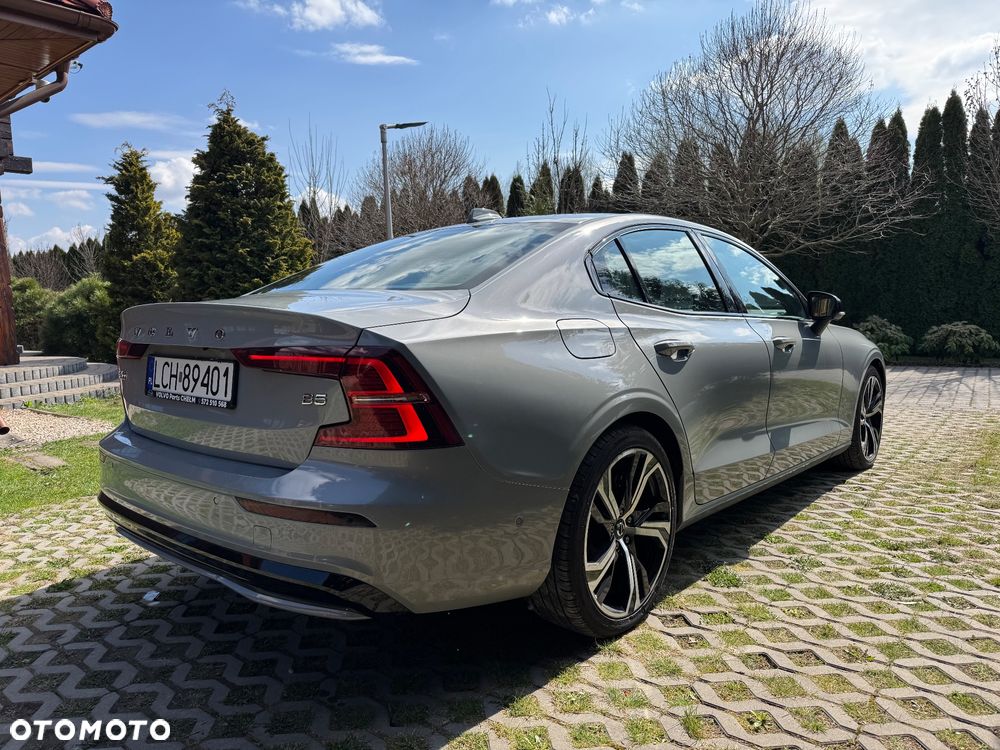 Volvo S60 B5 B R-Design - 9
