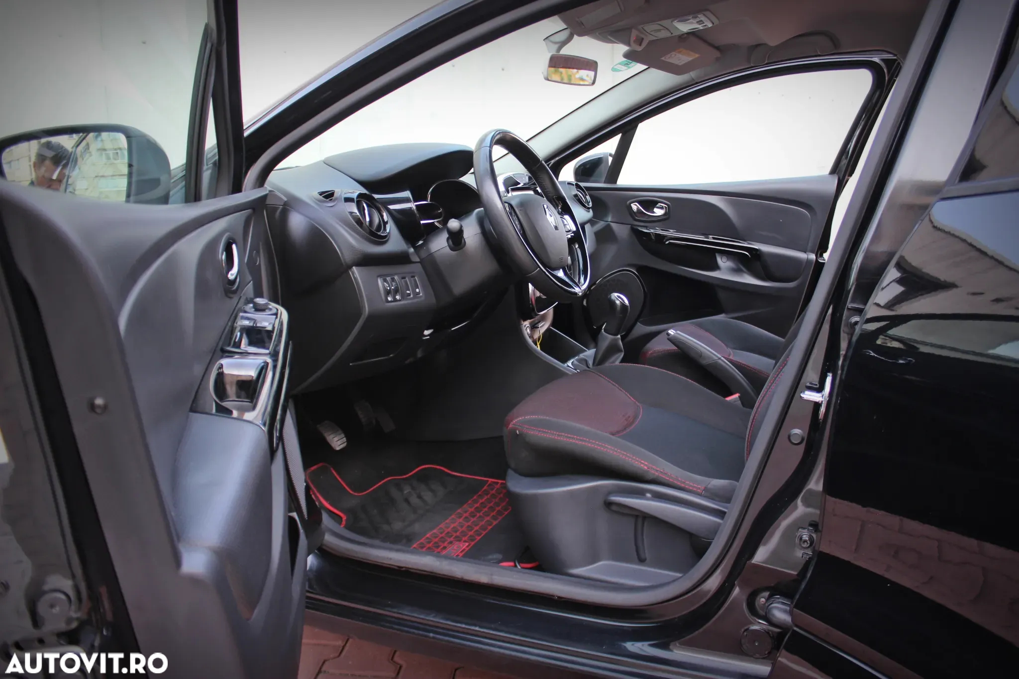 Renault Clio (Energy) TCe 90 Start & Stop LIMITED - 12