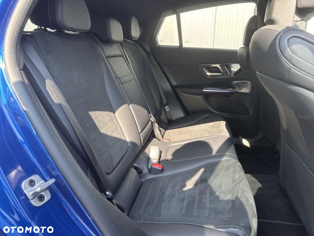 Mercedes-Benz GLC - 21