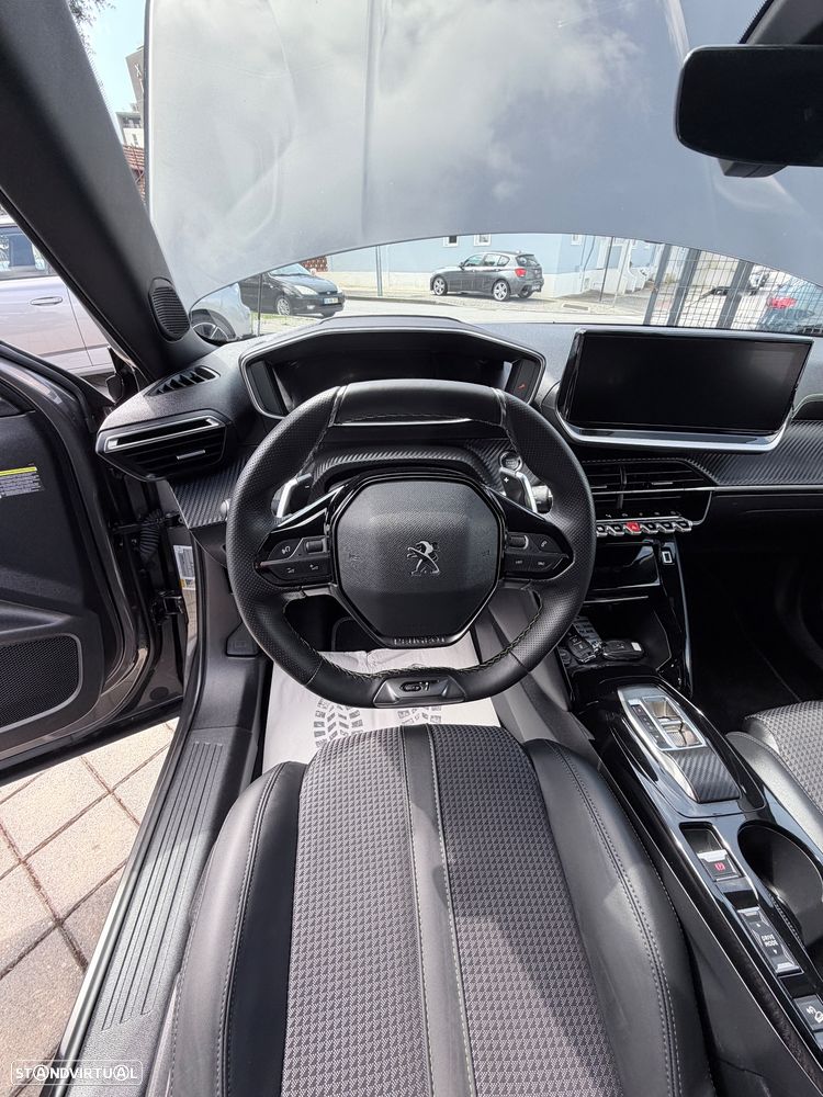 Peugeot 2008 1.2 PureTech GT Pack EAT8 - 18