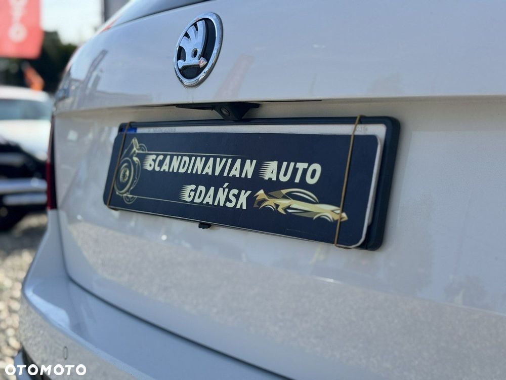 Skoda Octavia Combi 2.0 TDI 4x4 DSG Scout - 14