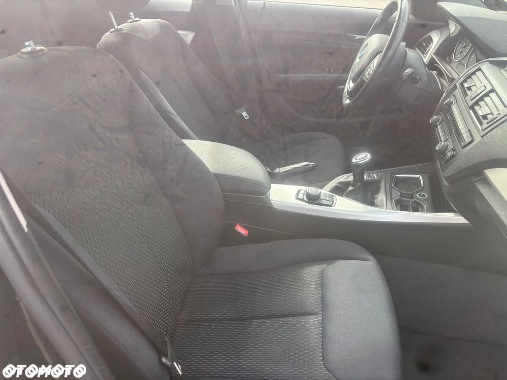BMW Seria 1 116i - 28