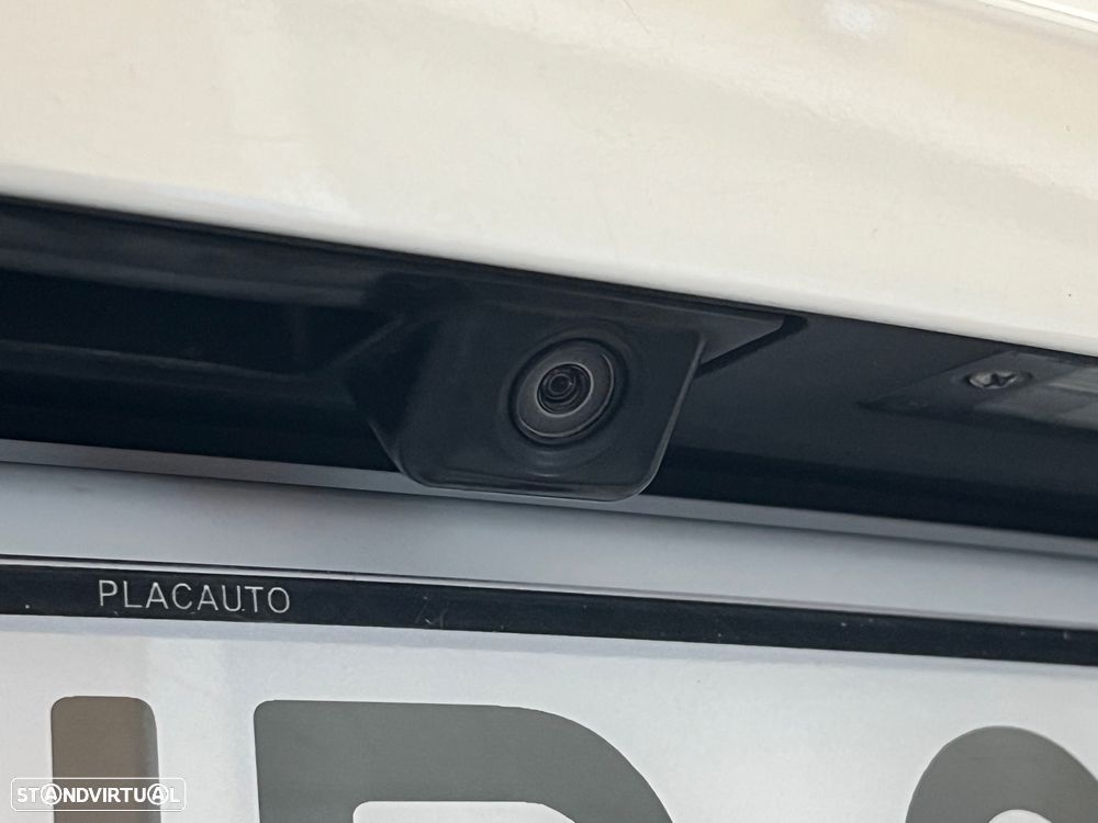 VW Tiguan 2.0 TDi Sport BlueMotion - 34