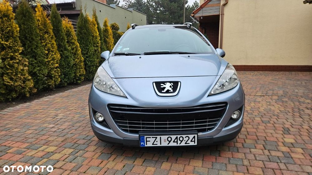 Peugeot 207 - 10