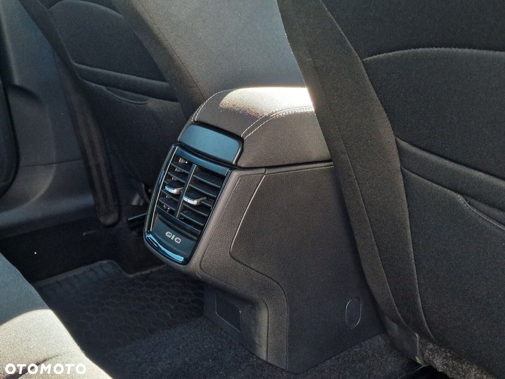 Skoda Kamiq 1.0 TSI Selection DSG - 17