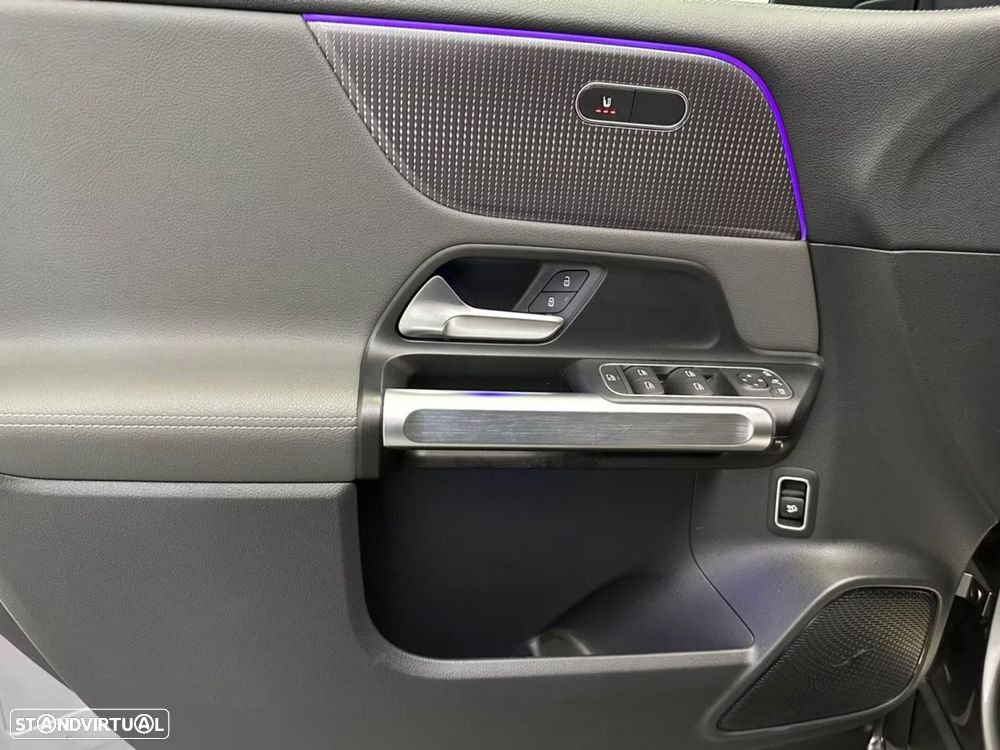 Mercedes-Benz EQB - 5