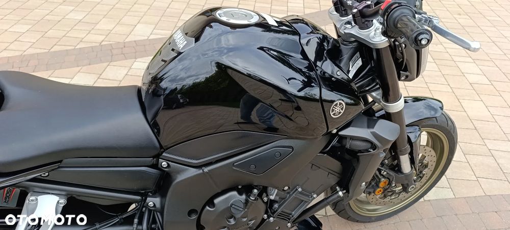 Yamaha FZ - 21