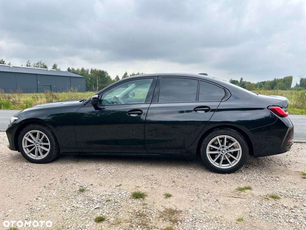 BMW Seria 3 320d mHEV sport - 13