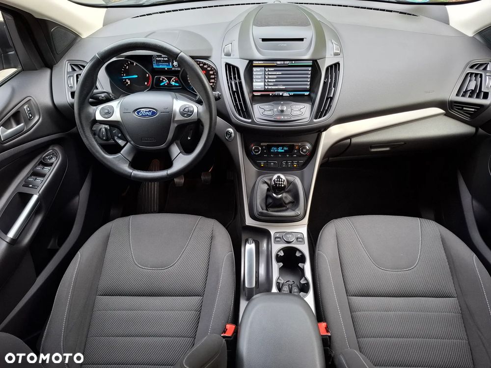 Ford Kuga 2.0 TDCi 2x4 Titanium - 8