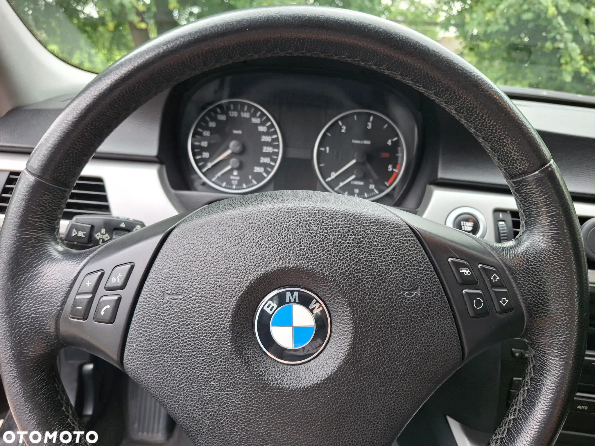 BMW Seria 3 318d - 14