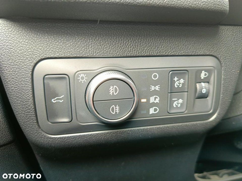 Ford Kuga - 19