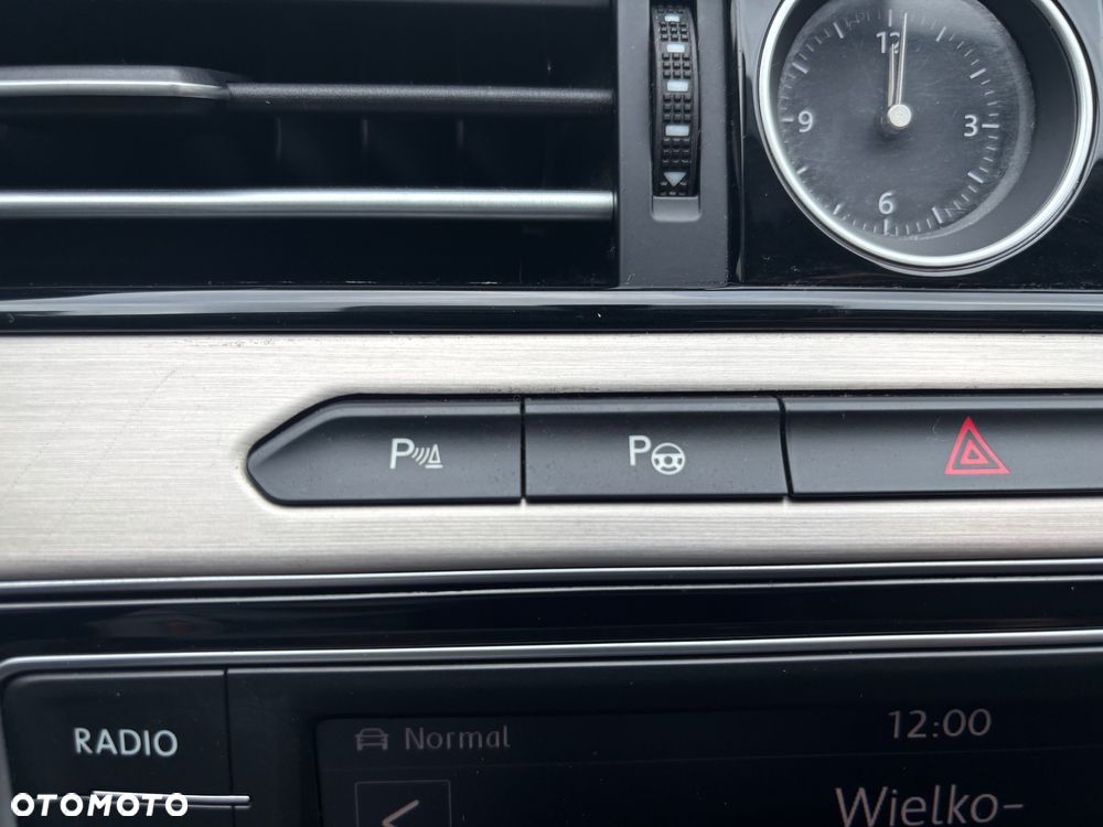 Volkswagen Passat 2.0 TDI (BlueMotion Technology) Highline - 19