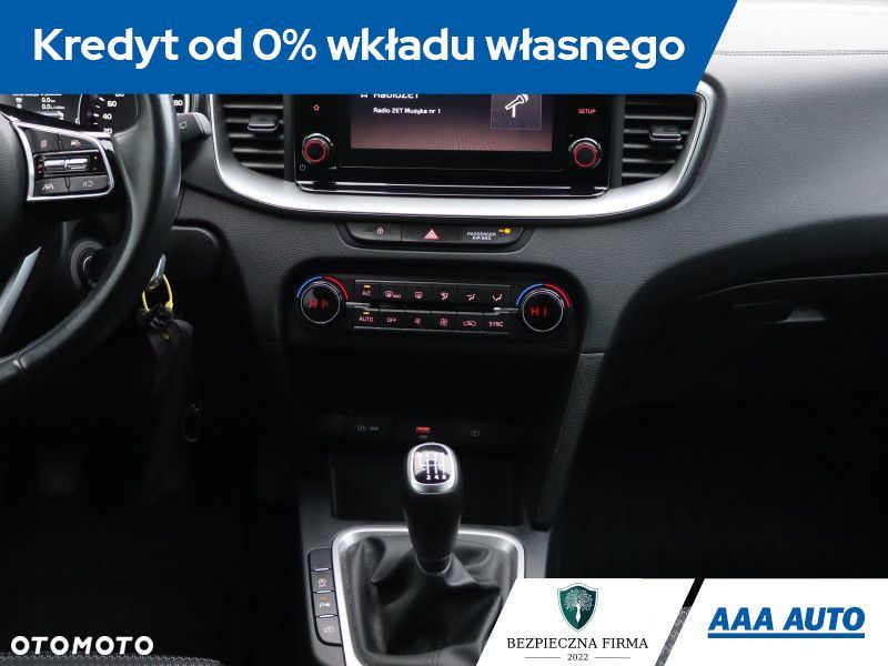 Kia Ceed - 13