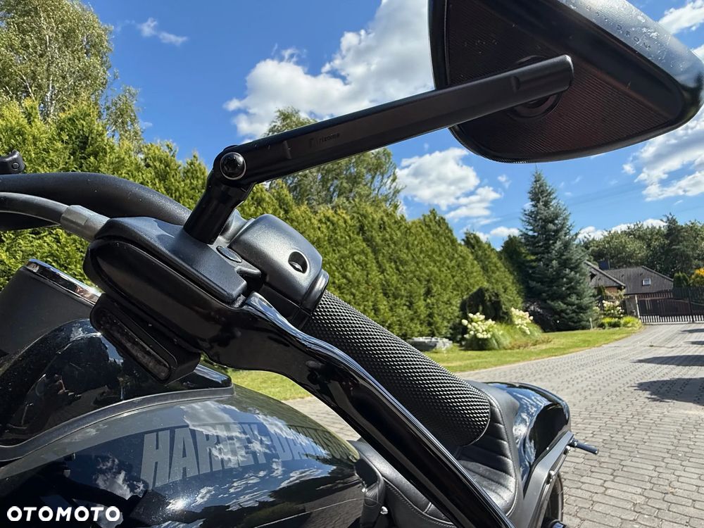 Harley-Davidson Dyna Fat Bob - 11