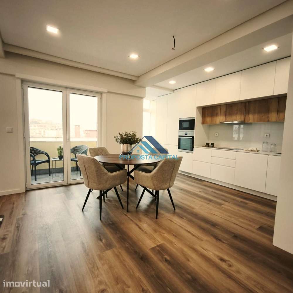 Apartamento T3 - Em remodelação Total - Grande imagem: 3/31