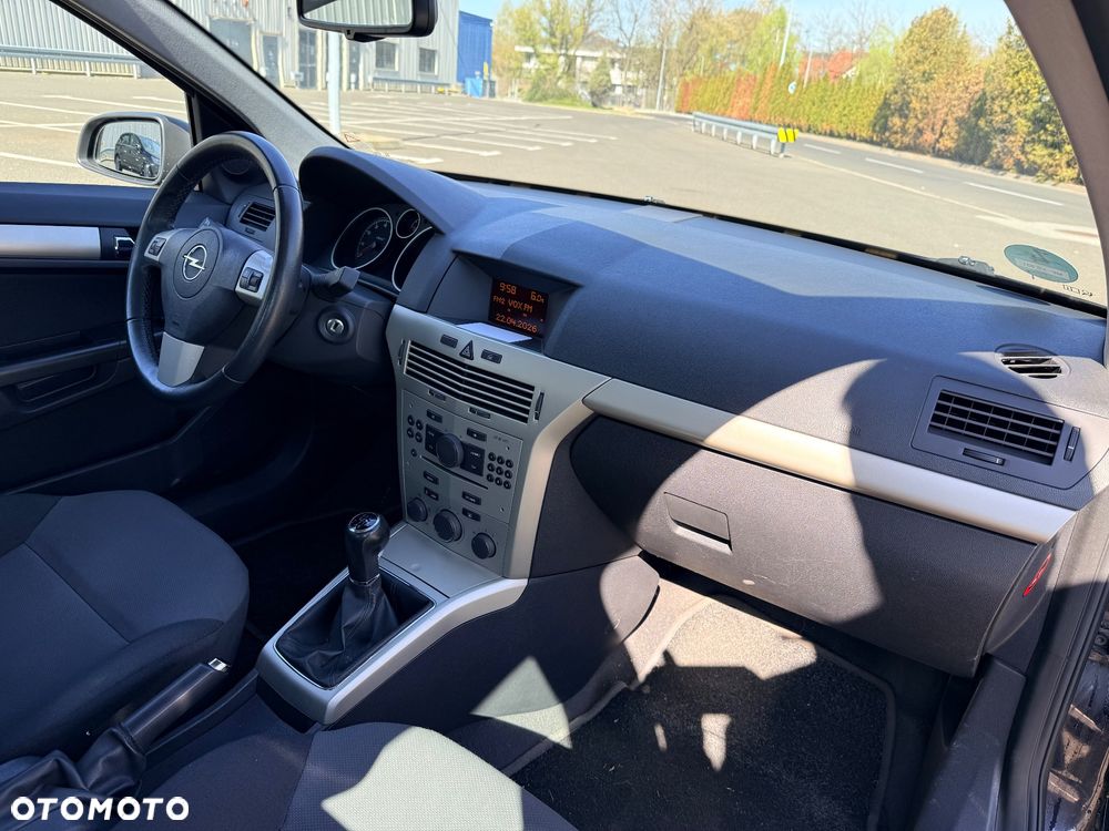 Opel Astra 1.6 Edition 111 Jahre - 24