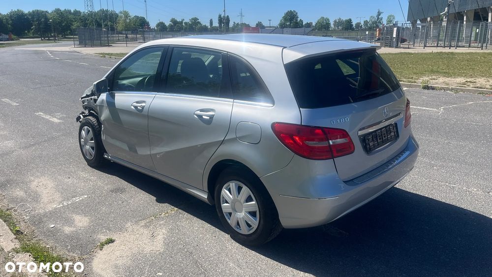 Mercedes-Benz Klasa B 180 BlueEFFICIENCY Edition - 4
