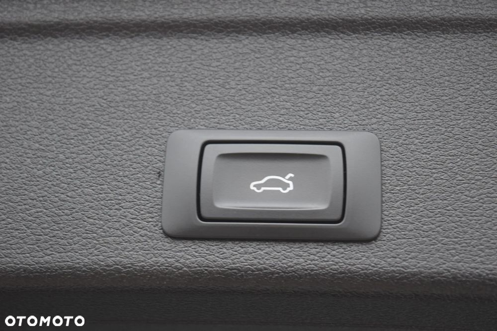 Audi A4 Avant 2.0 TDI S tronic design - 36