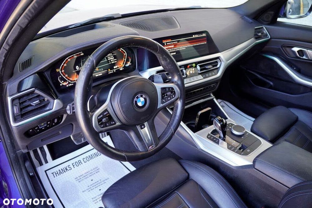 BMW Seria 3 330i M Sport - 13