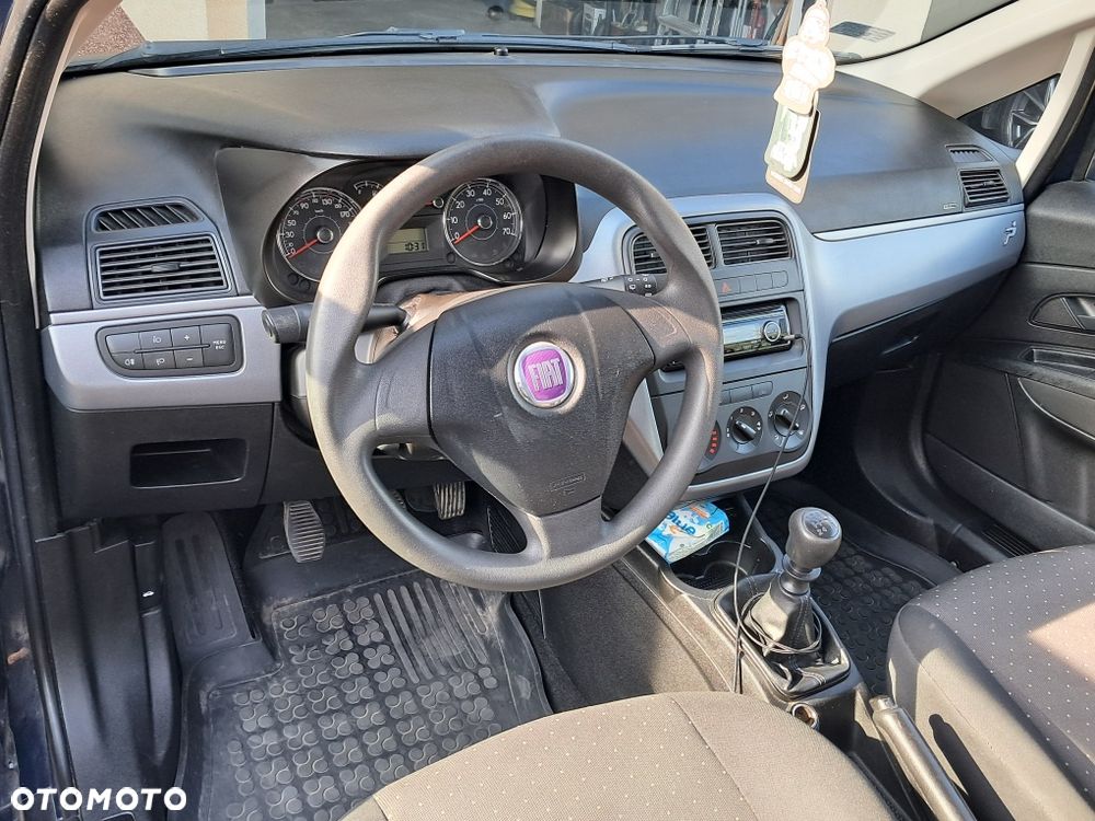 Fiat Grande Punto 2009 photo 5