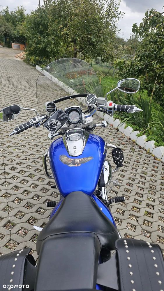 Suzuki Boulevard - 3