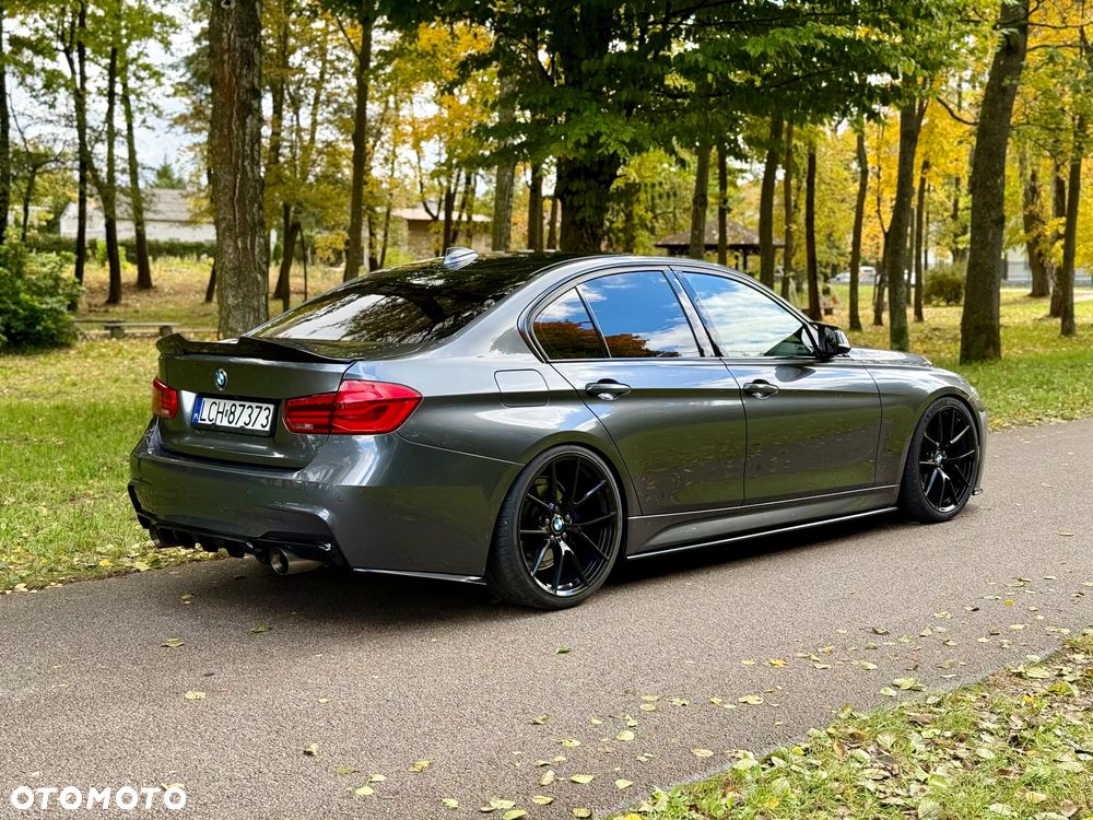 BMW Seria 3 330i M Sport - 6