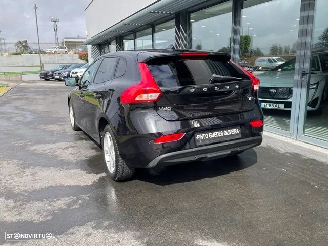 Volvo V40 T2 Momentum - 8