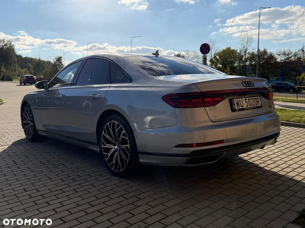 Audi A8 - 4