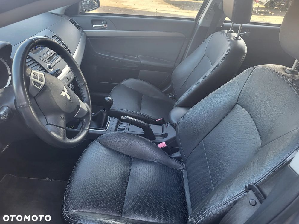 Mitsubishi Lancer 1.6 - 8