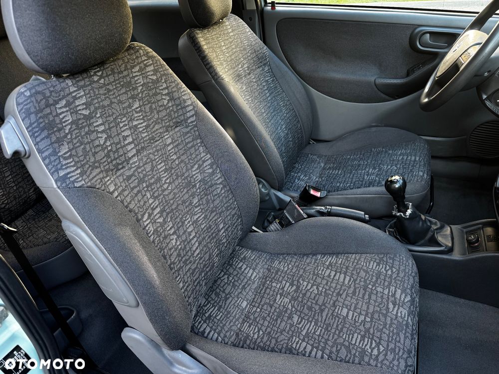 Opel Corsa 1.7 DTI Comfort - 8