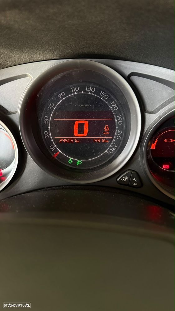 Citroën C4 1.6 HDi Exclusive J17 - 2