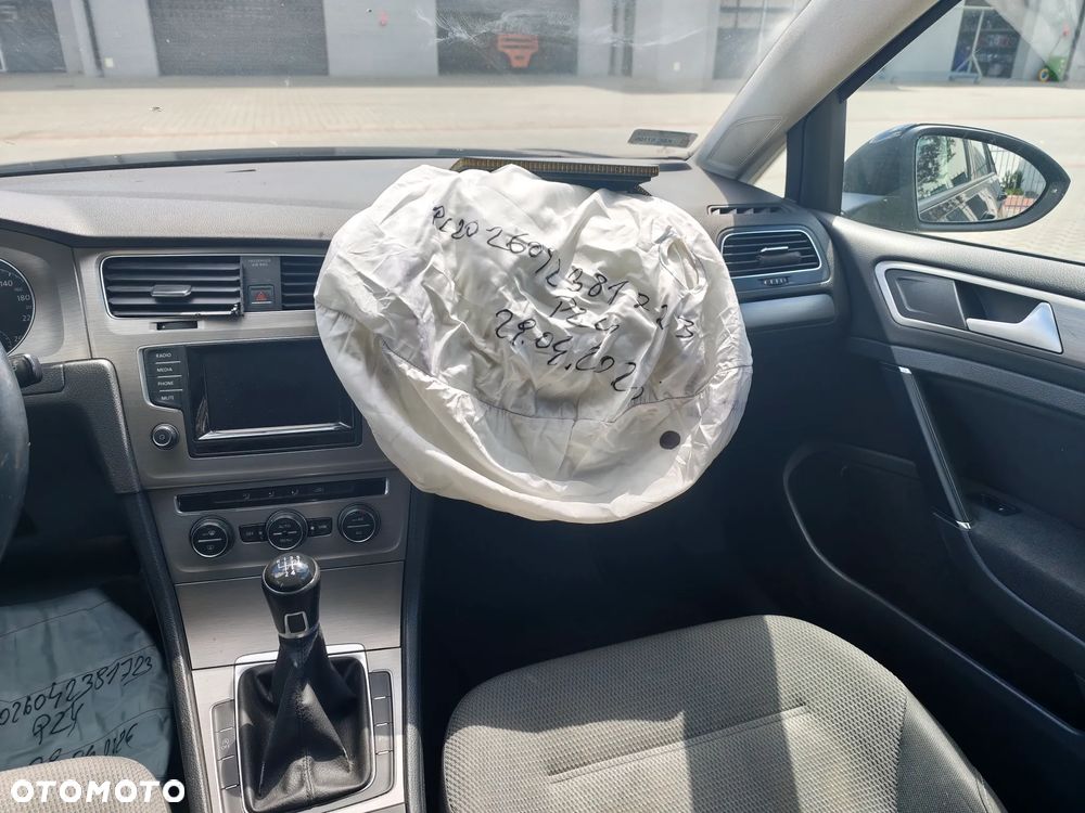Volkswagen Golf - 19