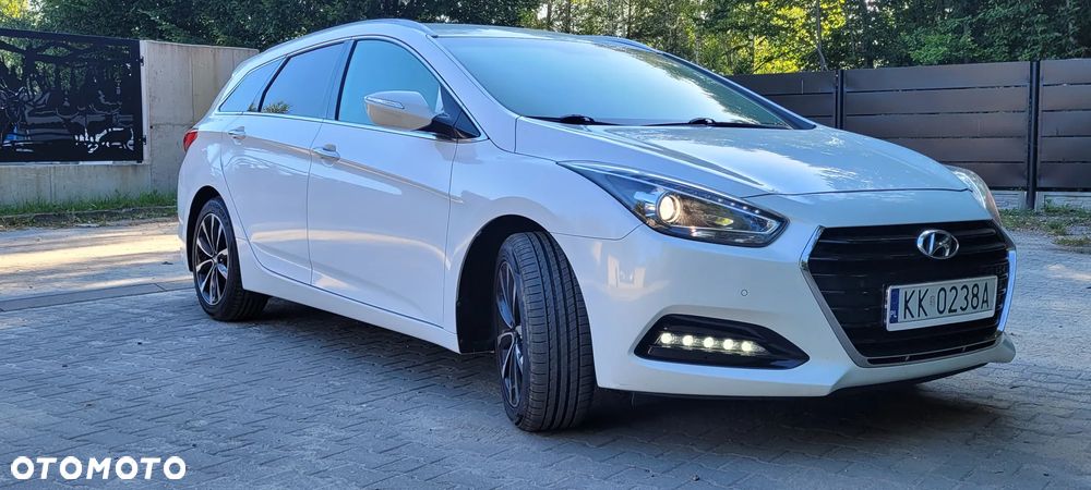 Hyundai i40 Kombi 1.7 CRDi DCT Premium - 22