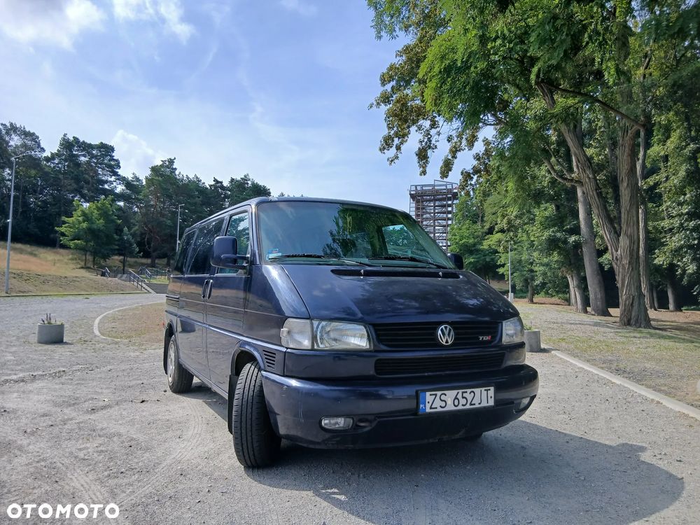 Volkswagen Multivan Standard - 2