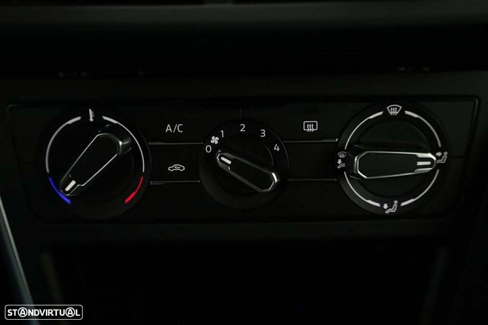 VW Taigo 1.0 TSI Urban DSG - 12